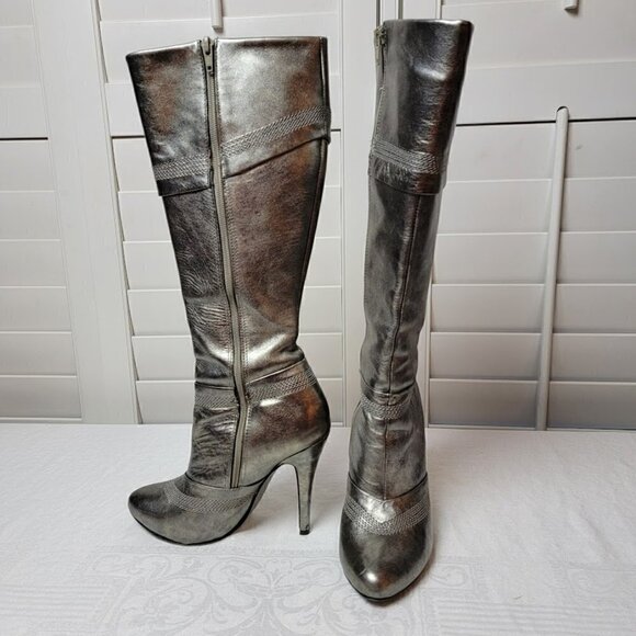 Aldo Silver Boots - Sexy High Heels - Size 7.5 (Euro 38) - Picture 4 of 9
